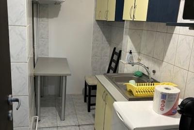 Garsonieră decomandată, mobilată în P-ța Muncii - 9