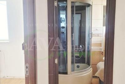 Apartament cu 3 camere semidecomandat în Mioriței