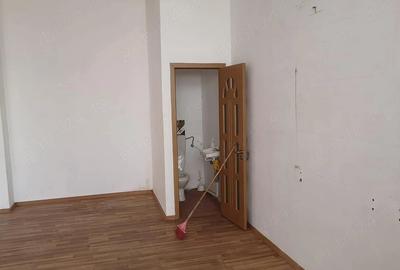 Spațiu comercial, de 40 mp, în Precista