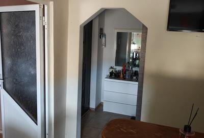 Apartament cu 3 camere decomandat în Central - 1