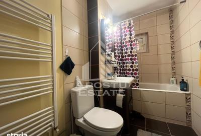 Apartament cu 3 camere decomandat în Confecții