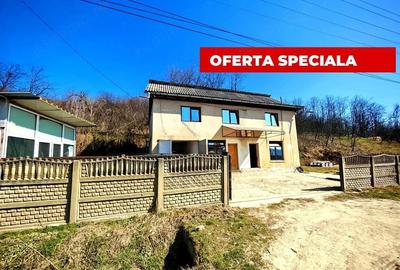 Casă cu Teren 1135 Mp în Dârmănești