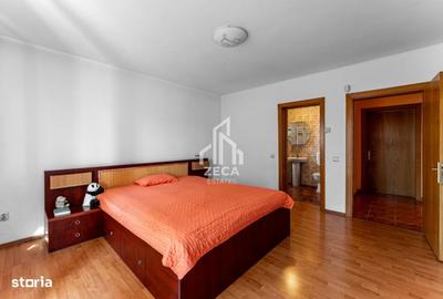 Casă cu 4 camere decomandat cu Teren 1027.17 Mp în Central