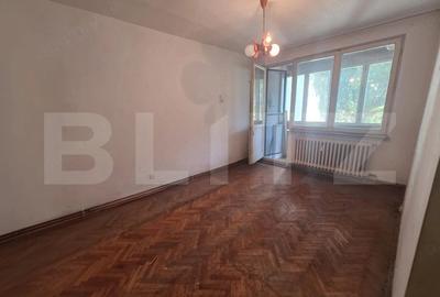 Apartament cu 3 camere decomandat în Tudor