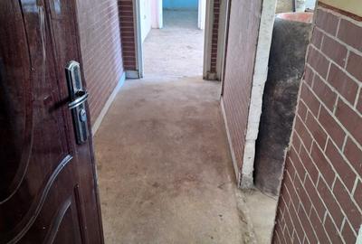 Apartament cu 3 camere semidecomandat în Central - 2