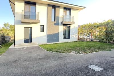 Casă individuală cu 5 camere cu Canalizare în Ultracentral