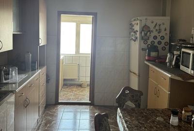 Apartament cu 3 camere decomandat în Central - 3