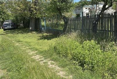 Casă cu 3 camere în Bărăști