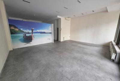 Spațiu comercial, de 69 mp, în Central