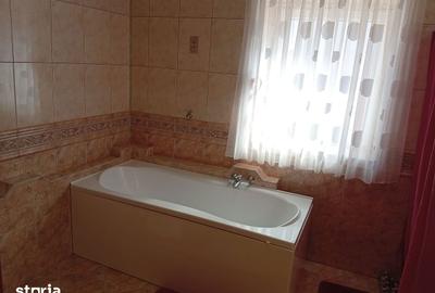 Casă cu 4 camere cu Teren 785 Mp în Central - 14