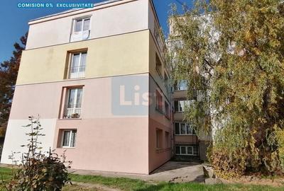 Apartament cu 3 camere semidecomandat, mobilat în Central - 1