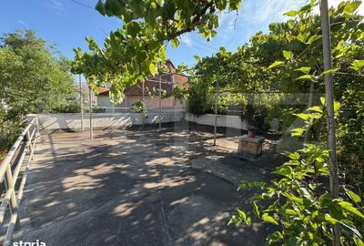 Casă cu 4 camere în Deve