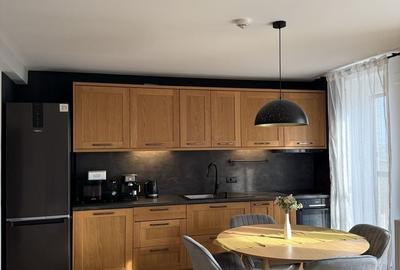 Apartament cu 3 camere semidecomandat în Nufărul