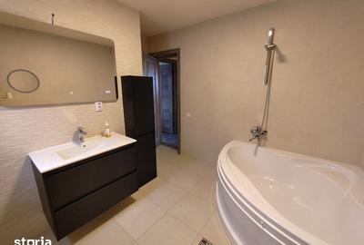 Casă cu 6 camere cu Teren 500 Mp în Iris
