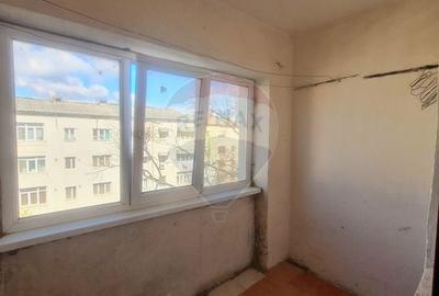 Apartament cu 3 camere decomandat în Sud - 9