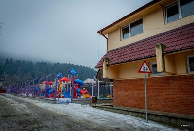 Casă individuală cu 20 camere cu Canalizare în Moinești - 2