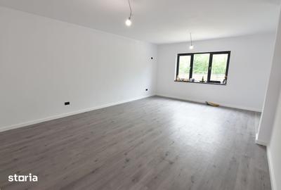 Casă cu 4 camere cu Teren 400 Mp în Domnești - 5