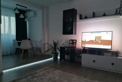Garsonieră decomandată în Micro 3 - 4