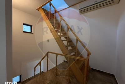Casă cu 5 camere cu Teren 260 Mp în Palazu Mare - 16
