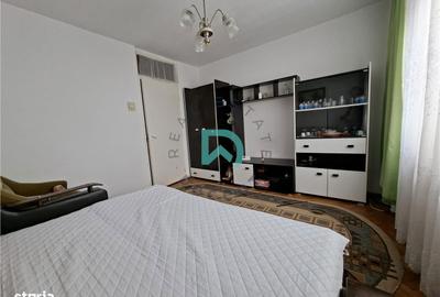 Apartament cu 3 camere decomandat în Florilor - 10