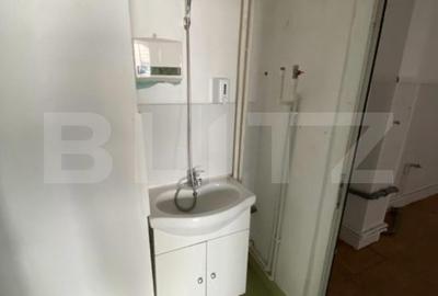 Spațiu comercial, de 32 mp, în Central