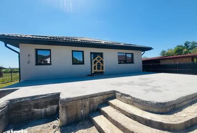 Casă cu 3 camere cu Teren 1200 Mp în Tăuții-Măgherăuș