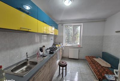 Apartament cu 3 camere decomandat în Roșu - 5