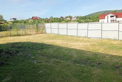 Casă cu Teren 600 Mp în Central
