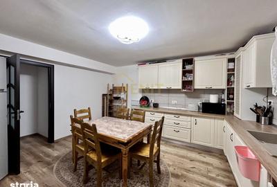 Casă cu 5 camere cu Teren 340 Mp în Central - 8