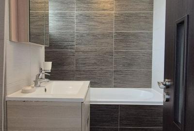 Apartament cu 3 camere decomandat în Tineretului