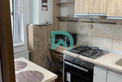 Apartament cu 2 camere semidecomandat în Tractorul - 6