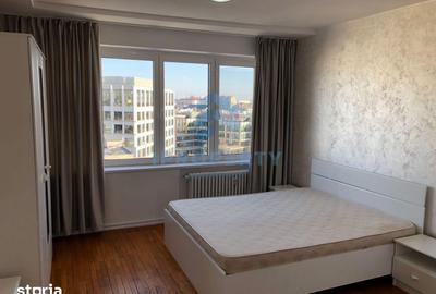 Apartament cu 3 camere, mobilat în Sala Palatului