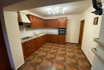 Casă cu 4 camere cu Teren 600 Mp în Valea
