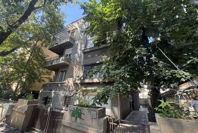 Apartament cu 2 camere decomandat în Capitale