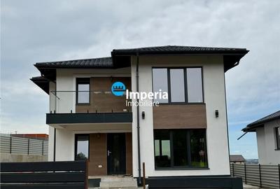 Casă cu 4 camere cu Teren 400 Mp în Bârnova