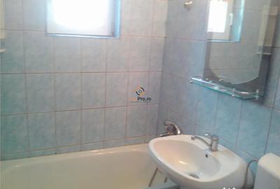 Apartament cu 2 camere semidecomandat în Complex Studențesc