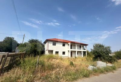 Casă cu Teren 1500 Mp în Central