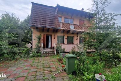 Casă cu 4 camere în Bartolomeu
