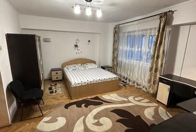 Garsonieră decomandată în Gară
