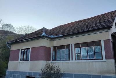 Casă cu Teren 3300 Mp în Chergheș