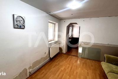Casă cu 3 camere cu Canalizare în Piața Cluj - 6
