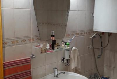 Apartament cu 2 camere decomandat în E3