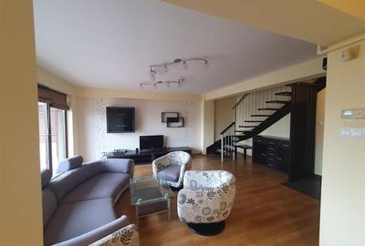 Apartament cu 4 camere decomandat, mobilat în Tudor