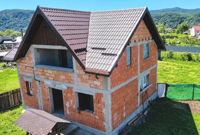 Casă cu 3 camere cu Teren 600 Mp în Cut