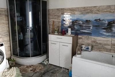 Casă cu 6 camere cu Teren 744 Mp în Vernești