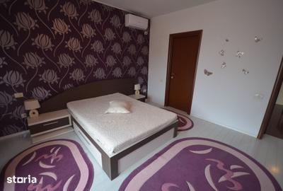 Casă cu 6 camere cu Teren 500 Mp în Central