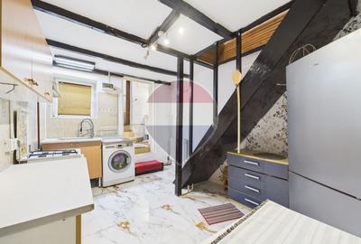 Apartament cu 2 camere decomandat, mobilat în P-ța Rosetti