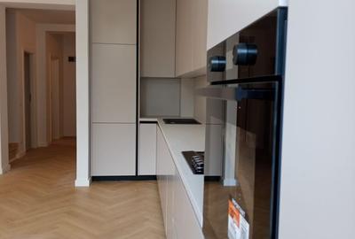 Apartament cu 5 camere decomandat, mobilat în Tunari - 9