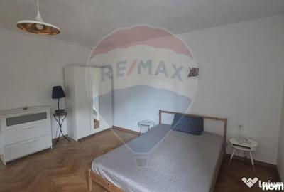 Apartament cu 2 camere decomandat în Centrul Istoric