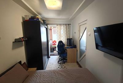 Apartament cu 2 camere în Micro 6